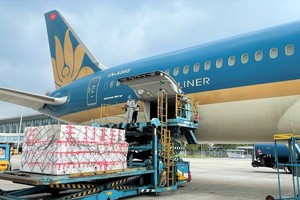 Trên chặng Tp.HCM - Hà Nội sẽ chỉ có các chuyến bay chở hàng được phép thực hiện.