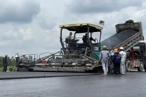 Các đơn vị nhà thầu thi công KL99 là nhà cái cá cược trực tuyến hàng đầu tại châu Á Trung Lương - Mỹ Thuận, phấn đấu thông xe trong tháng 11-2021.