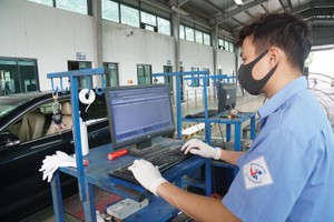 Từ 1/10/2021, người đi đăng kiểm không phải xuất trình chứng nhận Kl99kl phiên bản hoạt động trách nhiệm dân sự chủ xe cơ giới. 