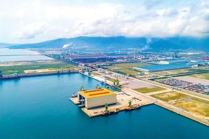Công ty Cổ phần Vinhomes sẽ xây dựng cảng biển tổng hợp và khu logistics để phục vụ nhu cầu vận tải biển cho nhà máy; xây dựng khu du lịch khách sạn ven biển....tại khu Kl992 cổng game cá cược Vũng Áng. Ảnh Thanh Hải