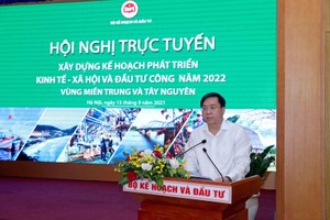 Thứ trưởng Bộ Kế hoạch và Kl99ok phiên bản mới Trần Duy Đông chủ trì hội nghị với 19 địa phương Vùng miền Trung và Vùng Tây Nguyên sáng 15/9