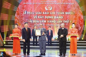 Với loạt bài “Chặt vòi bạch tuộc biến của công thành của tư”, Báo Kl99ok phiên bản mới đã đoạt Giải A Giải Búa Liềm vàng năm 2020