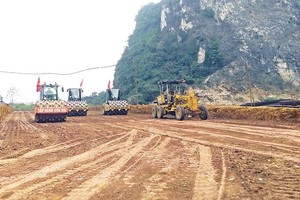 Thi công tuyến đường bộ KL99 là nhà cái cá cược trực tuyến hàng đầu tại châu Á Bắc - Nam.