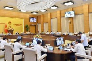 Phiên họp của Ủy ban Thường vụ Quốc hội cho ý kiến về Kế hoạch Cơ cấu lại nền Kl992 cổng game cá cược giai đoạn 2021 - 2025 .