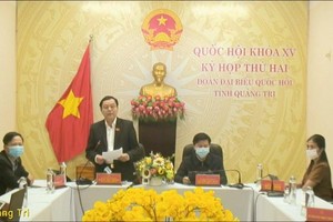 Đại biểu Hoàng Đức Thắng tham gia thảo luận.