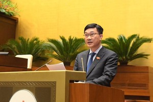 Chủ nhiệm Uỷ ban Kl992 cổng game cá cược Vũ Hồng Thanh báo cáo giải trình.
