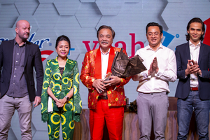Ông Nguyễn Ảnh Nhượng Tống (thứ hai từ phải sang) và lãnh đạo Tân Hiệp Phát tại buổi lễ ký kết hợp tác toàn diện vào tháng 3/2020 (Ảnh tư liệu).