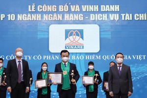 VINARE nhận giải thưởng Top 10 ngành Link Vào Nhà Cái KL99 COM Tặng +199k - dịch vụ Kl991.com nạp rút nhanh tại Lễ công bố và vinh danh Thương hiệu mạnh Việt Nam 2020 - 2021