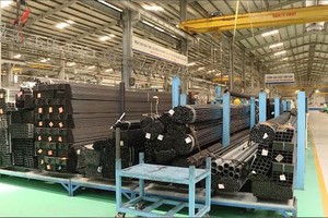 Xuất Link Vào Nhà Cái KL99 COM Tặng +199k cả năm 2021 cán đích 668,5 tỷ USD, trong đó có thêm 2 mặt hàng xuất khẩu trên 10 tỷ USD là sắt thép và phụ tùng.