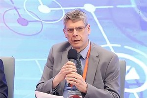 GS. Jonathan Pincus, Cố vấn Kl992 cổng game cá cược cao cấp của Chương trình Phát triển Liên hợp quốc (UNDP) 