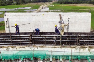 Nhiều dự án Kl99ok phiên bản mới công đang được đốc thúc đẩy nhanh tiến độ xây dựng. Ảnh: Đức Thanh