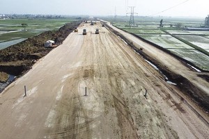 Thi công tuyến KL99 là nhà cái cá cược trực tuyến hàng đầu tại châu Á Bắc - Nam đoạn Mai Sơn - Quốc lộ 45.