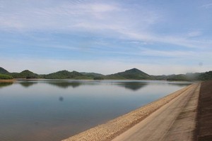 Hồ Vực Mấu, nơi UBND tỉnh Nghệ An vừa có quyết định chấp thuận chủ trương Kl99ok phiên bản mới một trong hai dự án điện mặt trời ngàn tỷ.