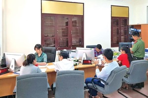 Người dân, Kl991.com World Cup 2026 Chính Thức làm thủ tục hành chính tại Sở Kế hoạch và Kl99ok phiên bản mới tỉnh Quảng Bình