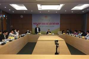 Chủ nhiệm Uỷ ban Kl992 cổng game cá cược Vũ Hồng Thanh phát biểu khai mạc phiên họp .