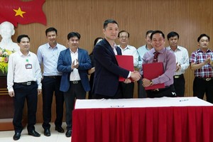 Ngày 30/3, Sở Du lịch Ninh Bình và Trung tâm Xúc tiến Thương mại & Kl99ok phiên bản mới tỉnh An Giang đã ký kết thỏa thuận hợp tác quảng bá, xúc tiến du lịch. 