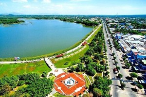Huyện Nghi Xuân là khu vực phát triển du lịch của tỉnh Hà Tĩnh.