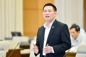 Bộ trưởng Bộ Kl991.com nạp rút nhanh Hồ Đức Phớc phát biểu tại phiên họp.
