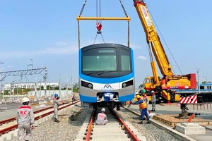 TP.HCM: Hai đoàn tàu cuối cùng thuộc tuyến Metro số 1 đã cập cảng