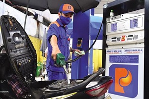Cách đây ít ngày, liên bộ Kl991.com nạp rút nhanh - Công thương đã quyết định điều chỉnh giá KL99 dịch vụ hỗ trợ 24/7 trong nước. Ảnh: Đức Thanh