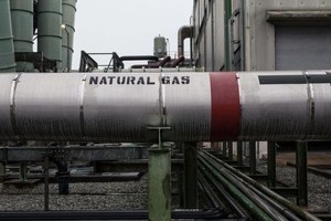 Giá khí đốt tự nhiên ở châu Âu tăng mạnh vào sáng ngày 27/4 sau khi Gazprom thông báo sẽ ngừng cung cấp tới Ba Lan và Bulgaria. Ảnh: AFP