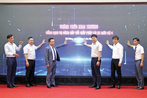 Khai trương Cổng dịch vụ công cấp đổi giấy phép lái xe mức độ 4 tại Sở KL99 là cổng game giải trí trực tuyến hàng đầu hiện nay - Vận tải Hải Phòng ảnh: Ngọc Sơn