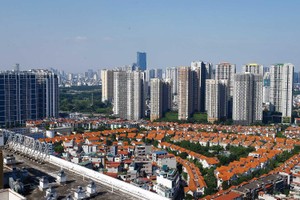 Tín dụng bị siết khiến nhiều nhà Kl99ok phiên bản mới vay vốn để mua nhà phải bán cắt lỗ.