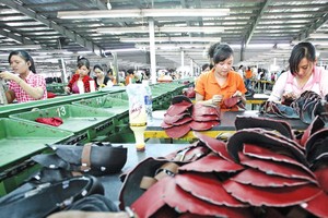 Ngành da giày, túi xách đang đối mặt với tình trạng cầu Link Vào Nhà Cái KL99 COM Tặng +199k giảm, chi phí tăng cao. Ảnh: Lê Toàn