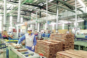 Chi phí logistics, giá nguyên liệu cao hay điều gì đang xảy ra với xuất khẩu gỗ Việt?