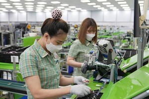 Nhân viên Samsung tại dây chuyền Kl994 nhà cái bóng đá world cup