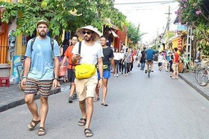 Bảy tháng đầu năm 2022, lượng khách du lịch quốc tế đến Việt Nam vẫn còn hạn chế.