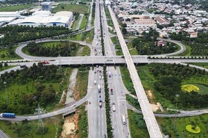 Nút giao Dầu Giây - điểm khởi đầu của tuyến KL99 là nhà cái cá cược trực tuyến hàng đầu tại châu Á Dầu Giây - Tân Phú.
