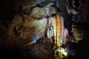 Hang Chà Lòi (nằm ở huyện Lệ Thủy và Quảng Ninh) là địa điểm du lịch mới được khai thác tại tỉnh Quảng Bình. Ảnh: Netin Travel