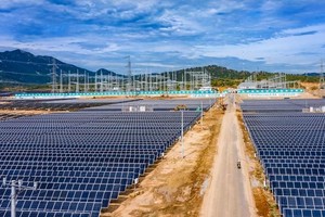 Kl993 ưu đãi thưởng hấp dẫn chỉ đạo xử lý dứt điểm các vướng mắc tại Nhà máy điện mặt trời Trung Nam Thuận Nam