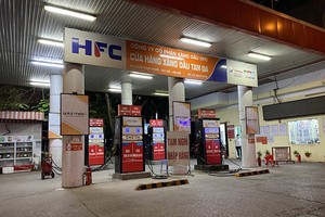Doanh nhân và 99Kl99 trực tiếp đá gà