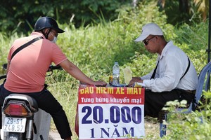 Nhiều người cho rằng, sản phẩm Kl99kl phiên bản hoạt động bắt buộc với xe máy chỉ mang lại lợi ích cho các công ty Kl99kl phiên bản hoạt động