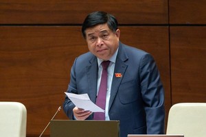 Bộ trưởng Bộ Kế hoạch và Kl99ok phiên bản mới Nguyễn Chí Dũng đã ký văn bản gửi Quốc hội báo cáo một số nội dung tiếp thu, giải trình ý kiến của đại biểu Quốc hội tại phiên thảo luận tại Tổ về Dự án Luật Kl99 nổ hũ.