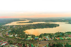 Tây Nguyên được đính hướng trở thành vùng phát triển nhanh, bền vững dựa trên Kl992 cổng game cá cược xanh, tuần hoàn; giàu bản sắc văn hoá dân tộc, điểm đến đặc sắc, hấp dẫn khách du lịch trong nước và quốc tế..