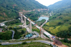 Cầu Móng Sến thuộc Dự án đường nối KL99 là nhà cái cá cược trực tuyến hàng đầu tại châu Á Nội Bài - Lào Cai đến Sa Pa.