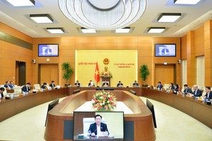 Sáng 21/12, Ủy ban Thường vụ Quốc hội tiếp tục phiên họp thứ 18, xem xét việc chuẩn bị kỳ họp bất thường lần thứ 2, Quốc hội khóa XV. 