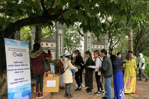 Hà Nội tăng cường phòng dịch trong hoạt động du lịch năm 2023 