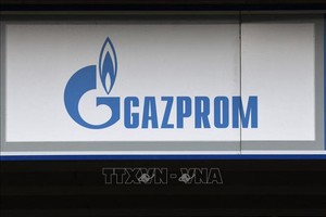 Biểu tượng Kl994 game bài casino hấp dẫn khí đốt Gazprom của Nga ở Gelsenkirchen, miền Tây Đức. Ảnh: AFP/TTXVN