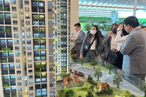 Các Web Tổng Nhà Cái 99Kl99 Giải Trí Bậc Nhất đã có sổ giao dịch thông qua xác nhận của phòng công chứng. Ảnh: Dũng Minh 