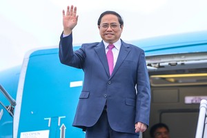 Thủ tướng Phạm Minh Chính lên đường dự Hội nghị Cấp cao ASEAN lần thứ 42 theo lời mời của Tổng thống Cộng hòa Indonesia, Chủ tịch ASEAN 2023 Joko Widodo. Ảnh: VGP/Nhật Bắc 