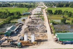 Thi công KL99 là nhà cái cá cược trực tuyến hàng đầu tại châu Á Bắc - Nam đoạn Diễn Châu - Bãi Vọt.