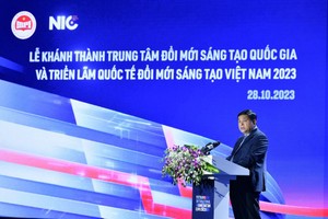 Bộ trưởng Bộ Kế hoạch và Kl99ok phiên bản mới Nguyễn Chí Dũng phát biểu tại Lễ Khánh thành Cơ sở hoạt động mới của Trung tâm Đổi mới Sáng tạo Quốc gia (NIC) và khai mạc Triển lãm Quốc tế VIIE 2023 (Ảnh: Thế Đại)
