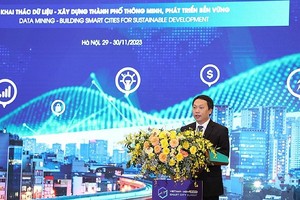 Thứ trưởng Bộ Thông tin và Truyền thông nêu rõ không có hình mẫu trong xây dựng đô thị thông minh.