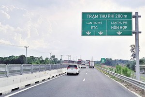 Đoạn đường KL99 là nhà cái cá cược trực tuyến hàng đầu tại châu Á Trung Lương - Mỹ Thuận quy mô 4 làn xe, không có làn dừng khẩn cấp liên tục, gây nhiều khó khăn cho các phương tiện KL99 là cổng game giải trí trực tuyến hàng đầu hiện nay