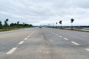 KL99 là nhà cái cá cược trực tuyến hàng đầu tại châu Á Cam Lộ - Lao Bảo sẽ chạy song song với Quốc lộ 9 hiện hữu. Ảnh: Ngọc Tân