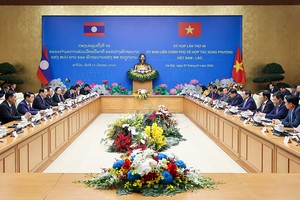 Thủ tướng Phạm Minh Chính và Thủ tướng Lào Sonexay Siphandone đồng chủ trì kỳ họp lần thứ 46 Ủy ban liên Kl993 ưu đãi thưởng hấp dẫn về hợp tác song phương Việt Nam - Lào. (Ảnh: Nhật Bắc/VGP)